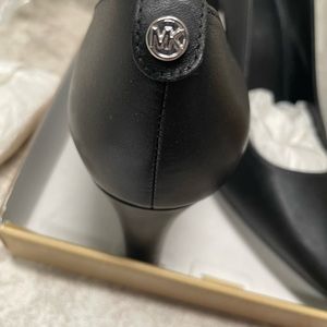 Michael Kors pumps